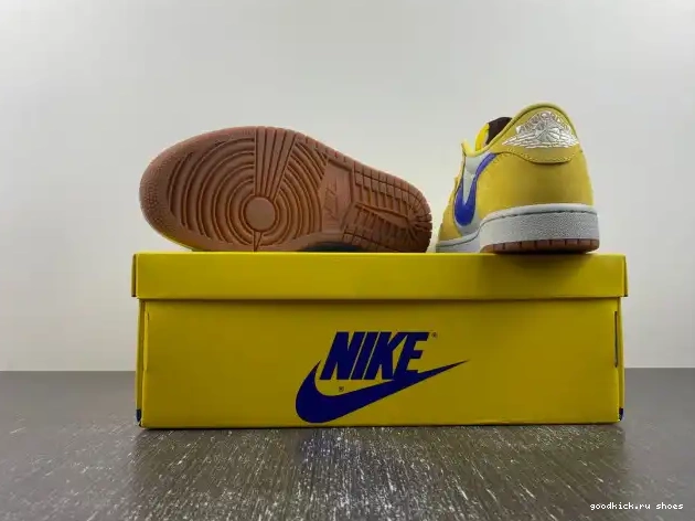 x Travis 1 OG Canary Jordan DZ4137-700 Air Low Scott 0327